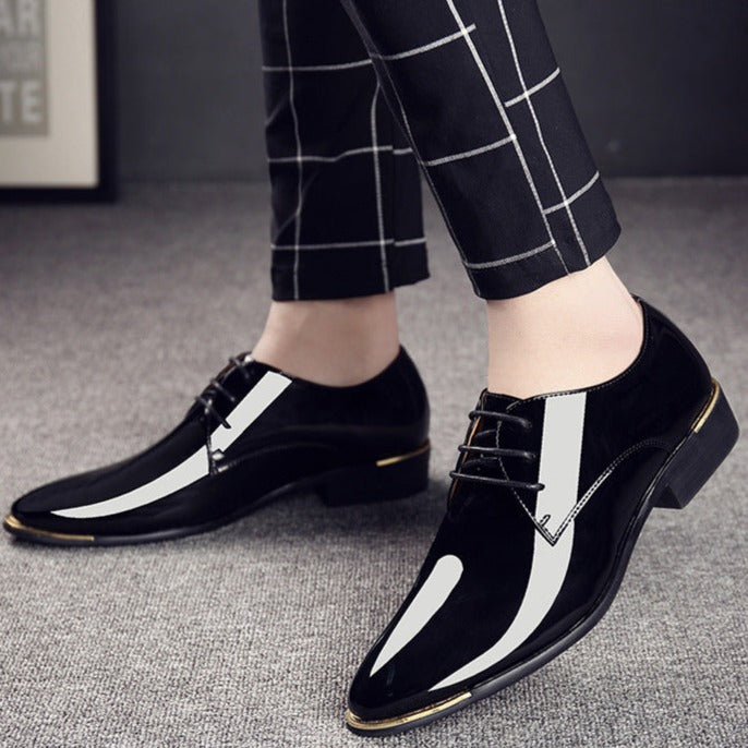 Sapato Masculino de Couro Envernizado